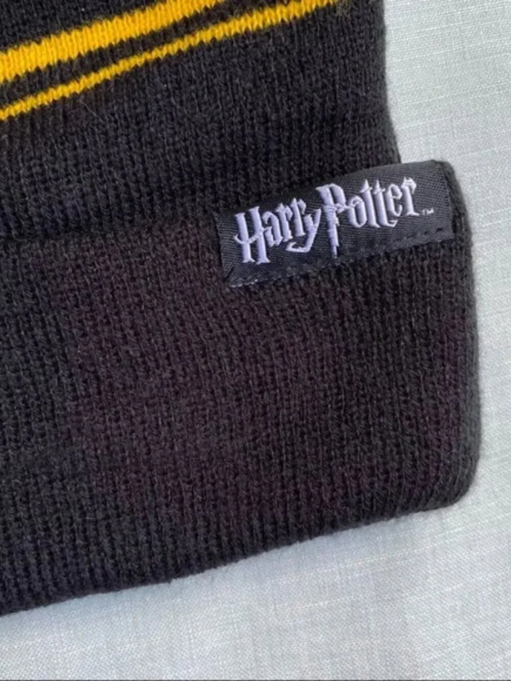NWT Bioworld Harry Potter Hogwarts houses varsity knit beanie & scarf set
